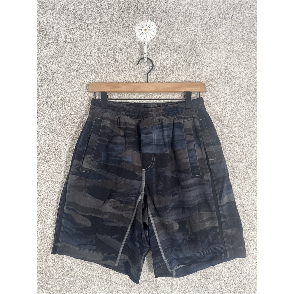 Lululemon Pace‎ Breaker Shorts Men Size Small Gray Blue Camo Lined Breathable